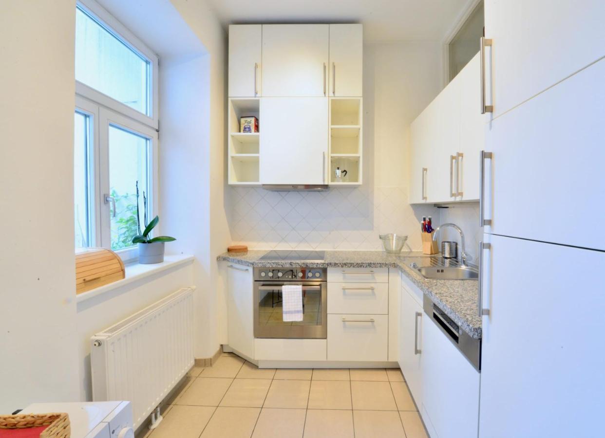Beautiful Flat Next To Karlskirche Wien Exterior foto