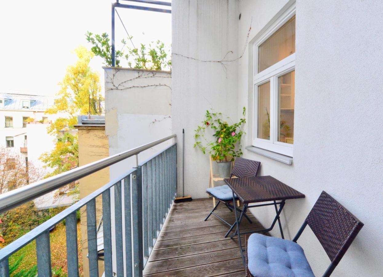 Beautiful Flat Next To Karlskirche Wien Exterior foto
