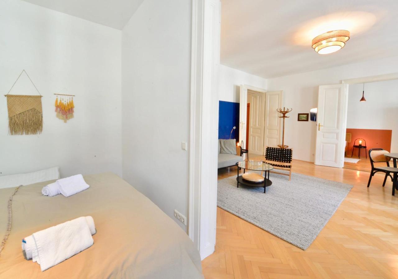 Beautiful Flat Next To Karlskirche Wien Exterior foto