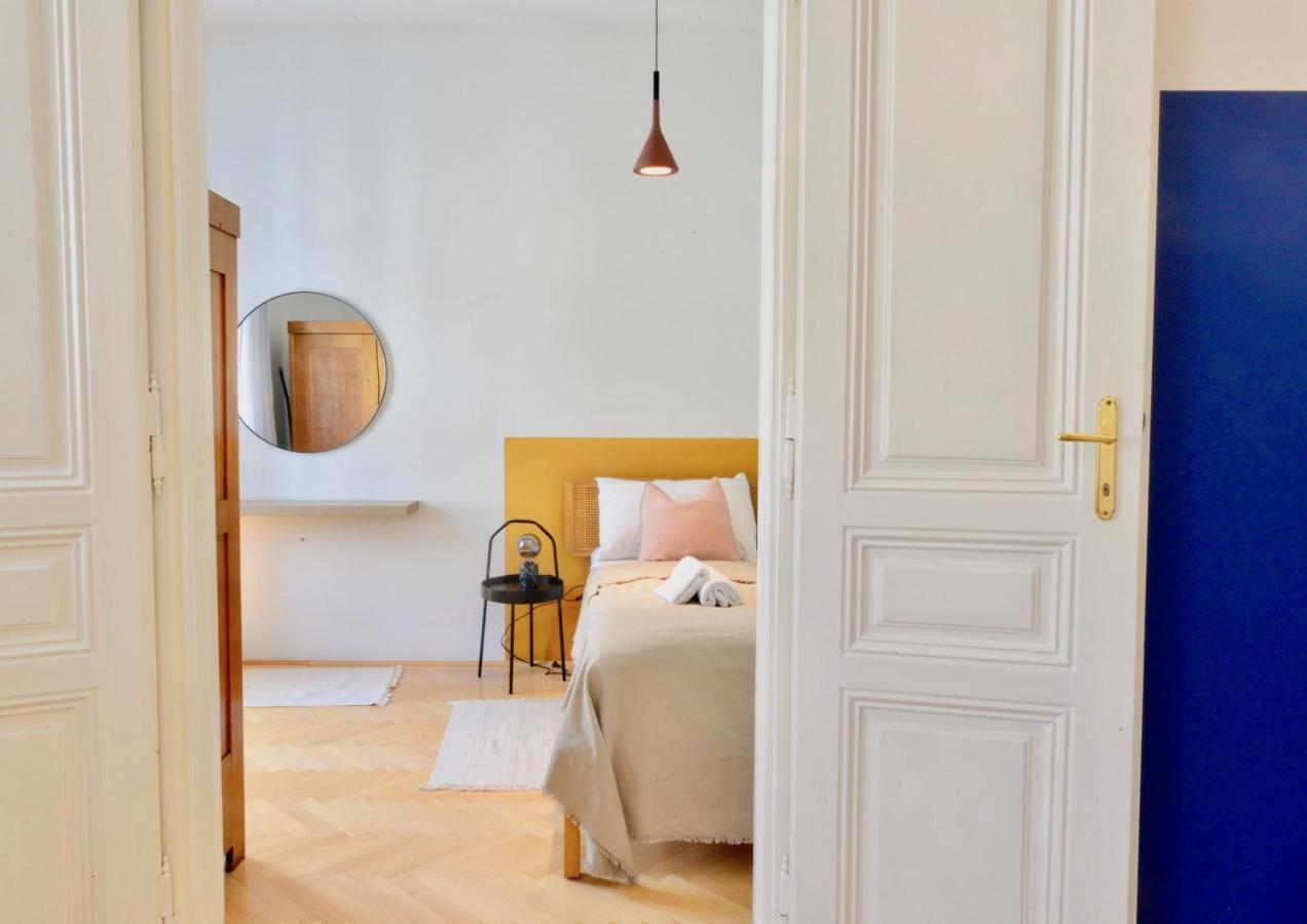 Beautiful Flat Next To Karlskirche Wien Exterior foto